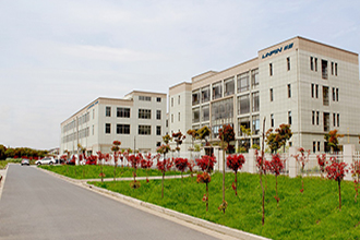 <b>高低溫試驗(yàn)箱的發(fā)展應(yīng)該朝著多樣化和人性化</b>